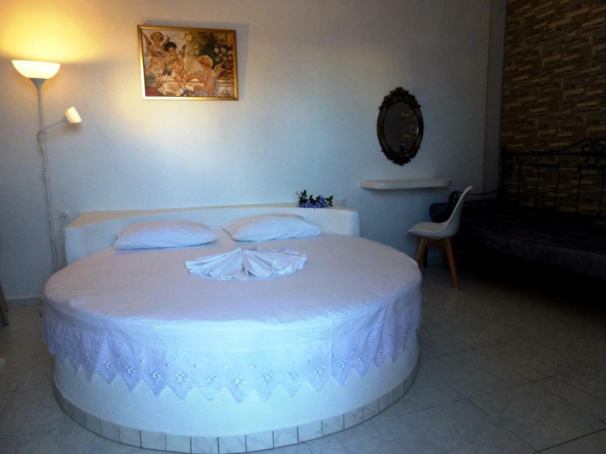 Bougainvillea Suites Kamári Exteriér fotografie