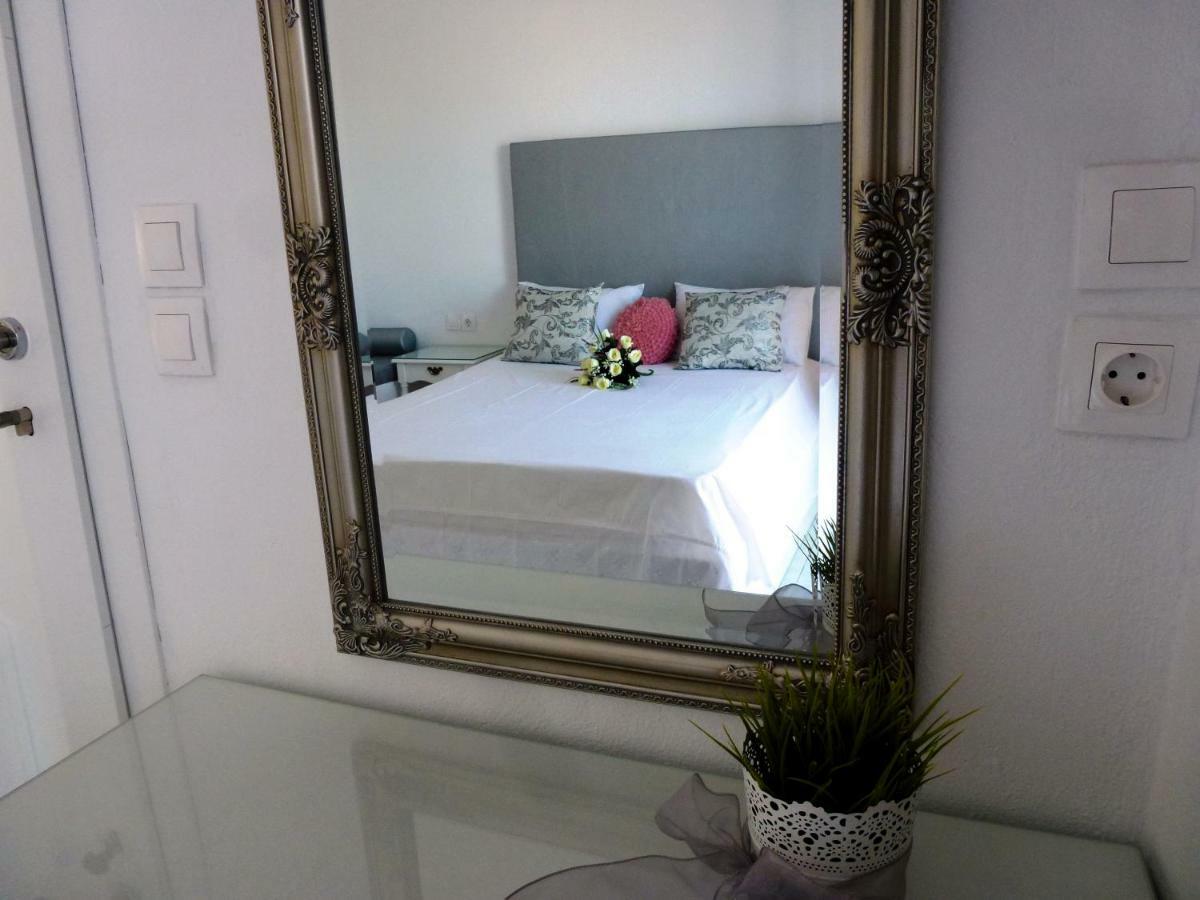 Bougainvillea Suites Kamári Exteriér fotografie