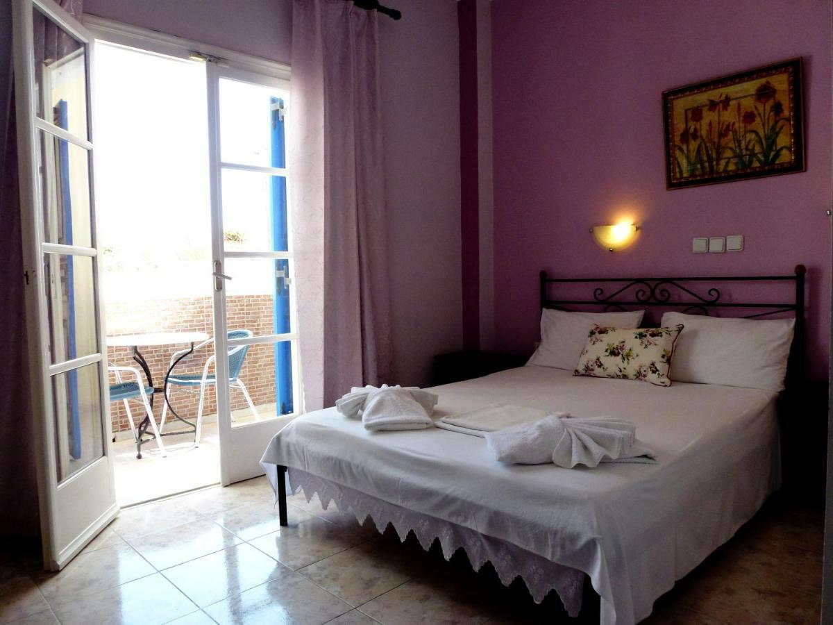 Bougainvillea Suites Kamári Exteriér fotografie